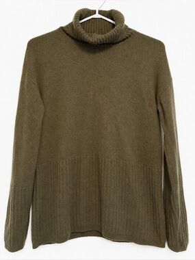 SAKS FIFTH AVENUE Cashmere Turtleneck Sweater Olive Green Women’s Size Small